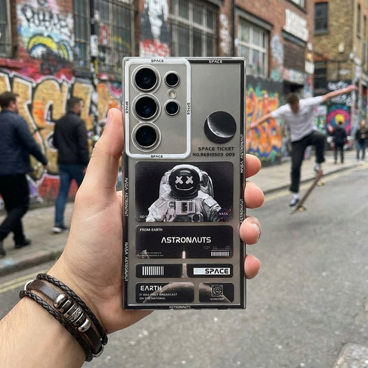 Lunar Landing White Streetwear Galaxy S26 Case – Deconstructed Astronaut Protective Cover