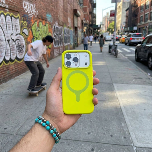 MagSafe Silicone Phone Case Open Camera - Avocado Green