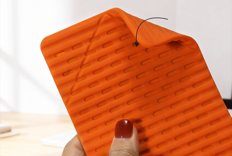 Foldable Silicone Phone Stand - Flexible Travel Holder in Warm Orange