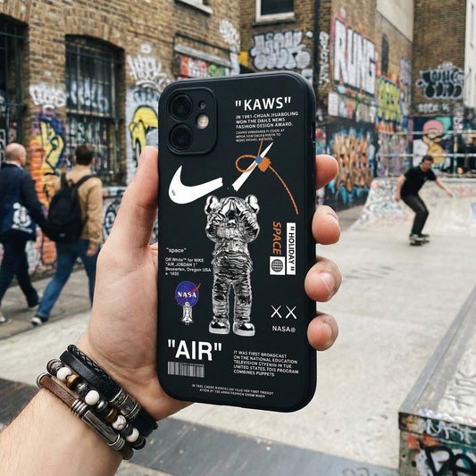 SALE | Iconic Basketball Sneakers x Astronaut Black