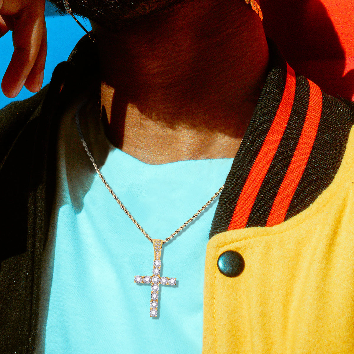 Brilliant Cut Cross Pendant in 14K Gold - SPICEUP