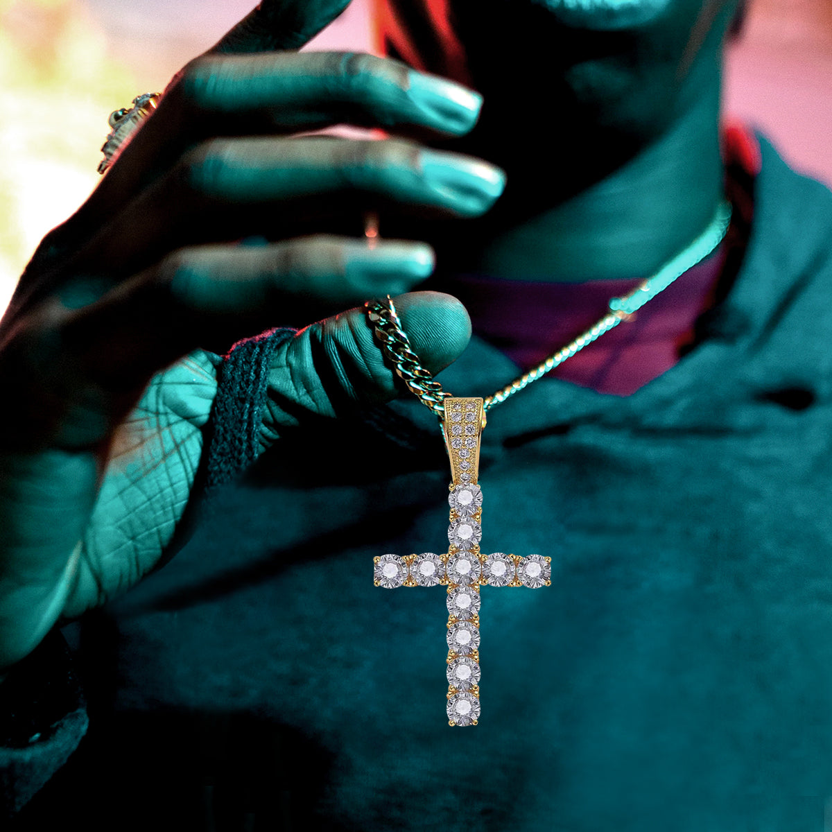 Brilliant Cut Cross Pendant in 14K Gold - SPICEUP