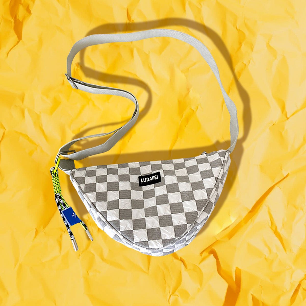 Monogram Triangular Bag | Grey - SPICEUP
